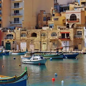 Bookarest Malta Hostel St. Julian's