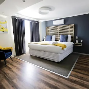 https://the-new-national-lodge-conference.hotels-capetown.com